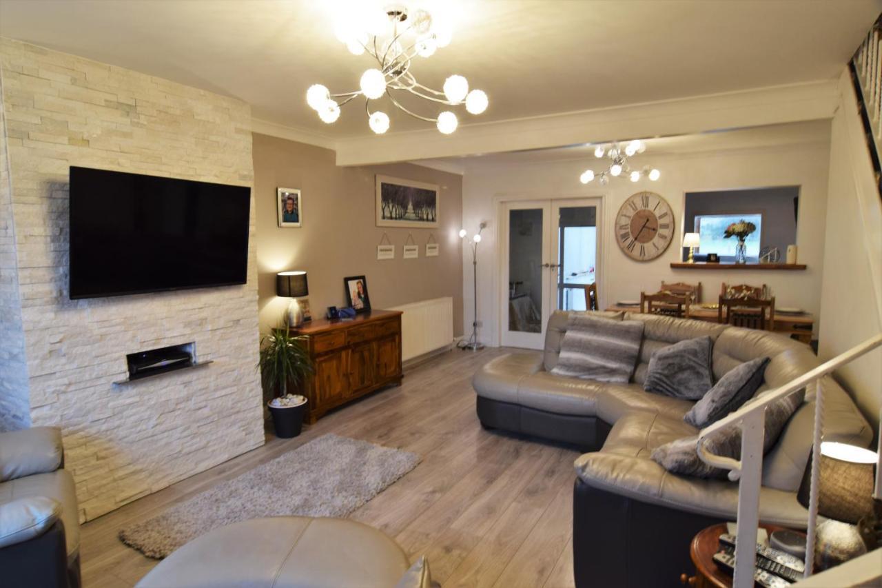 Mikes At Menai - Stylish & Spacious 3 Bed House In Menai Bridge. Kültér fotó