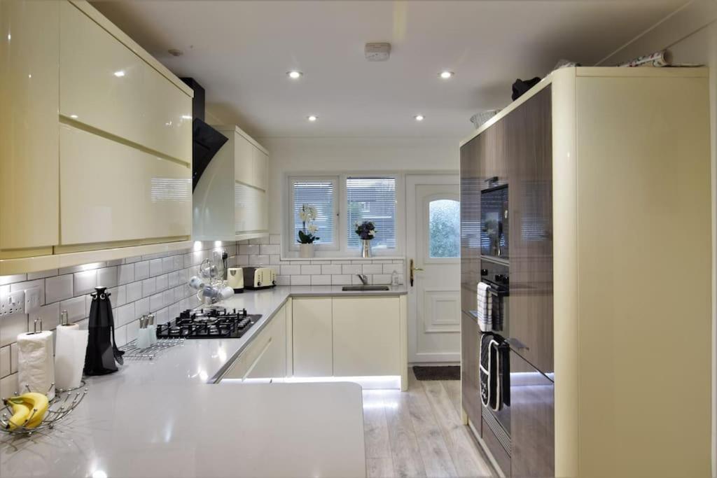 Mikes At Menai - Stylish & Spacious 3 Bed House In Menai Bridge. Kültér fotó